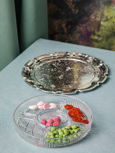 QUEEN ANNE 5 Pce Round Set on Tray with Handles and Lid 31,5 cm Chippendale, Glass, Stainless Steel, Silver-Plated